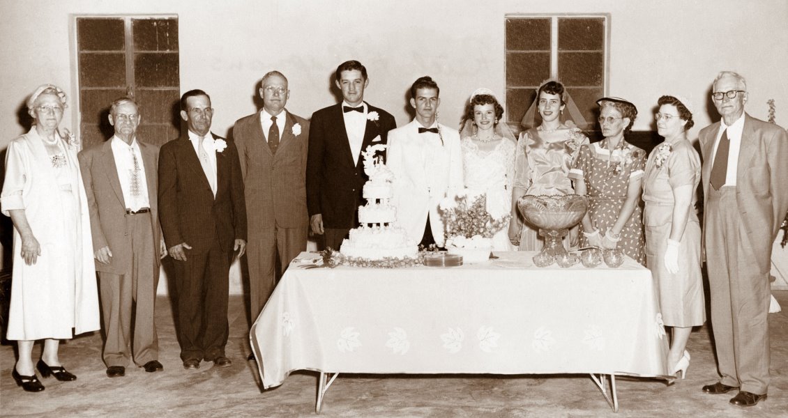 1955-06-06 Georgia Ruth and Jerry Chapman's wedding party